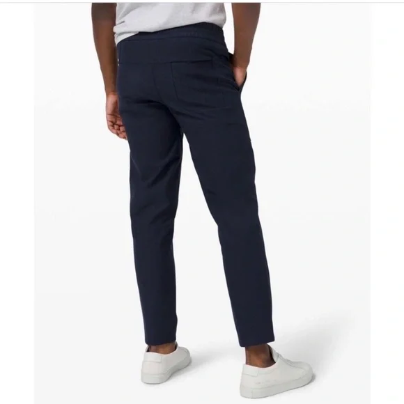 Lululemon Active Wear Casual Minimal - Picture 2 of 10